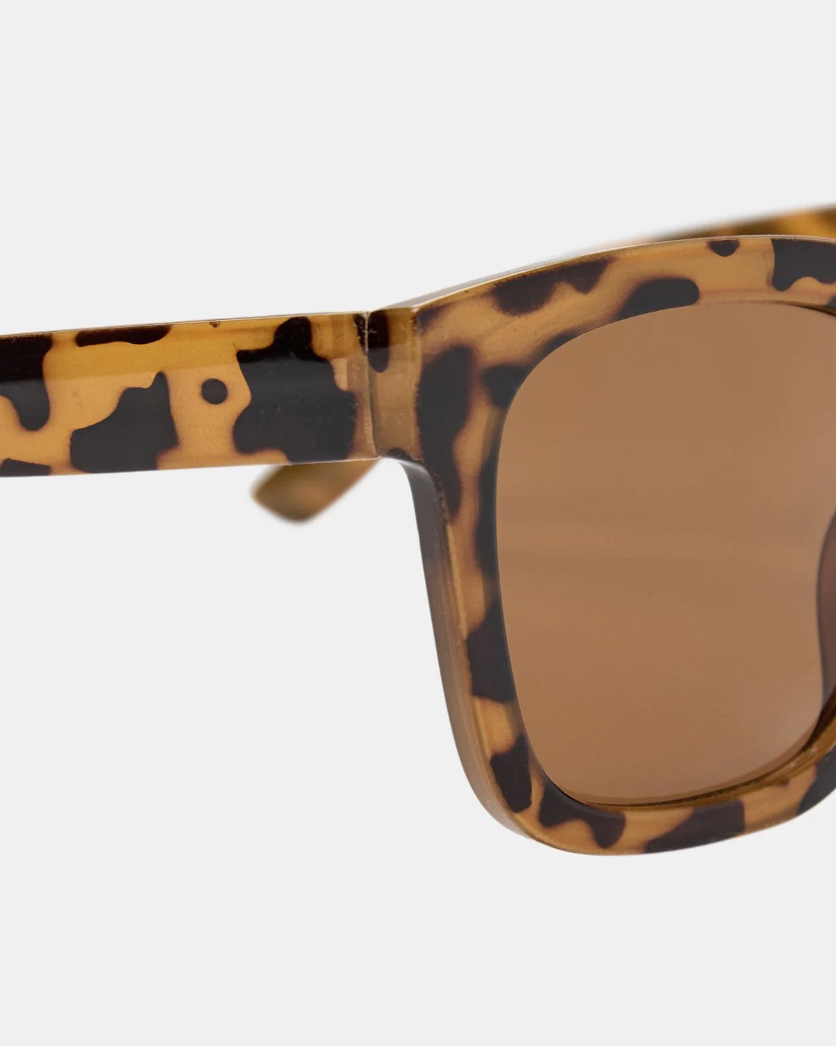 SOFIE SCHNOOR SUNGLASSES