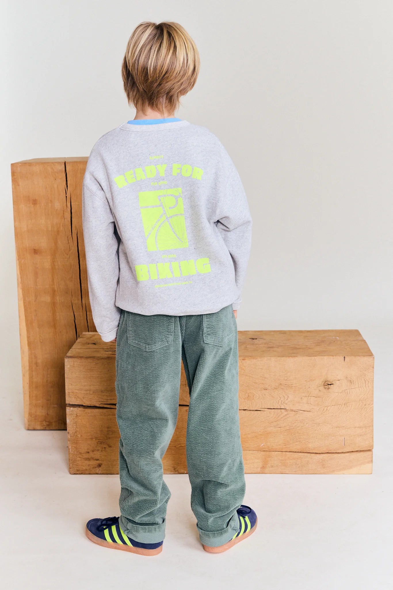 AO76 OSCAR SWEATER BIKE
