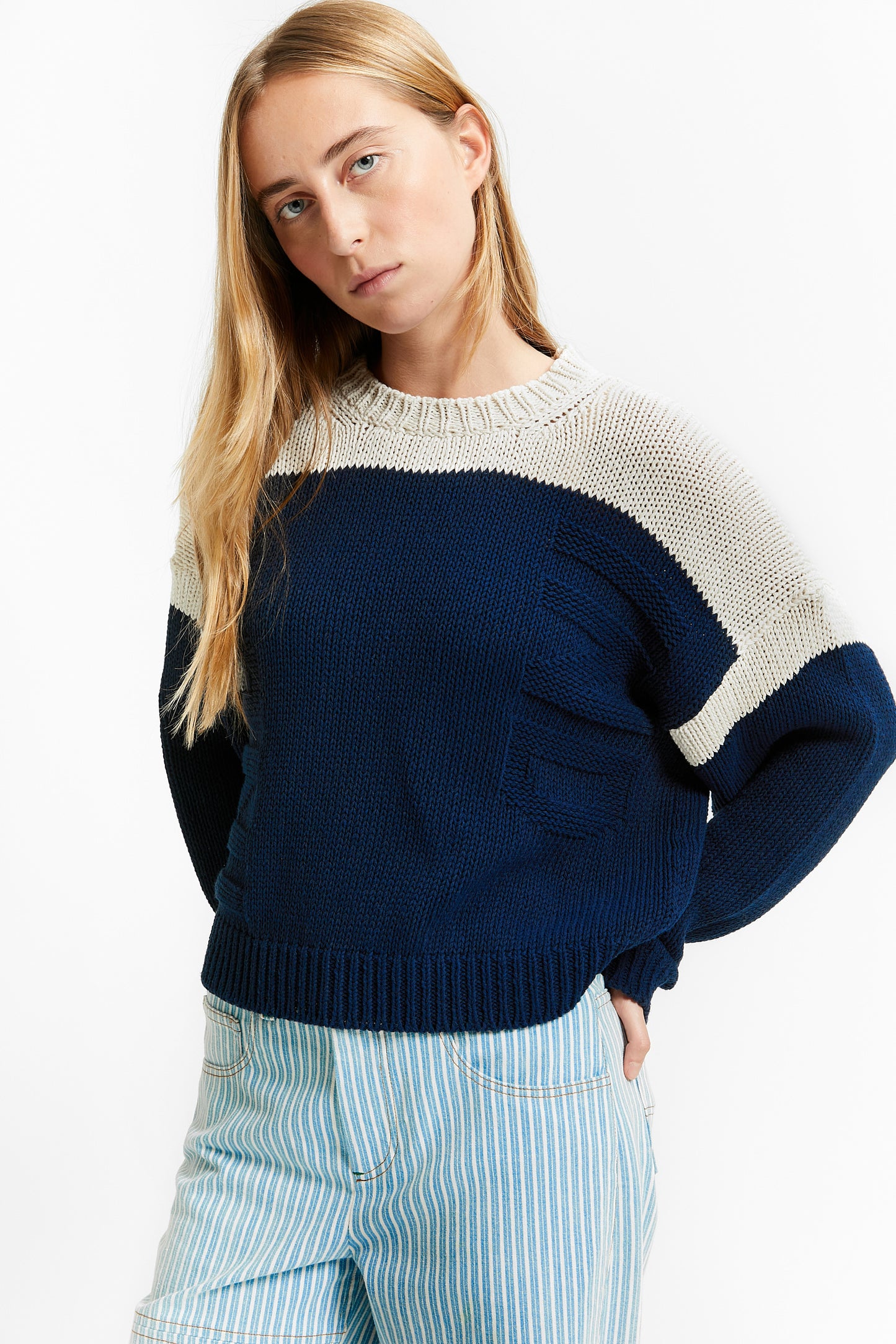 INDEE SWEATER