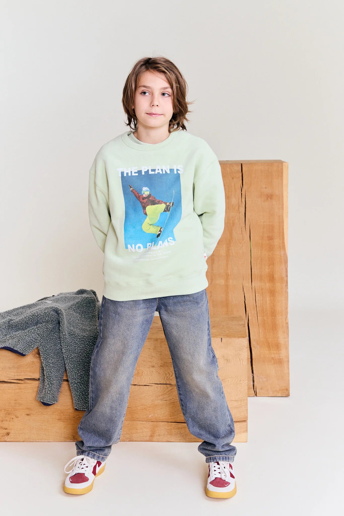 AO76 OSCAR SWEATER SNOWBOARD
