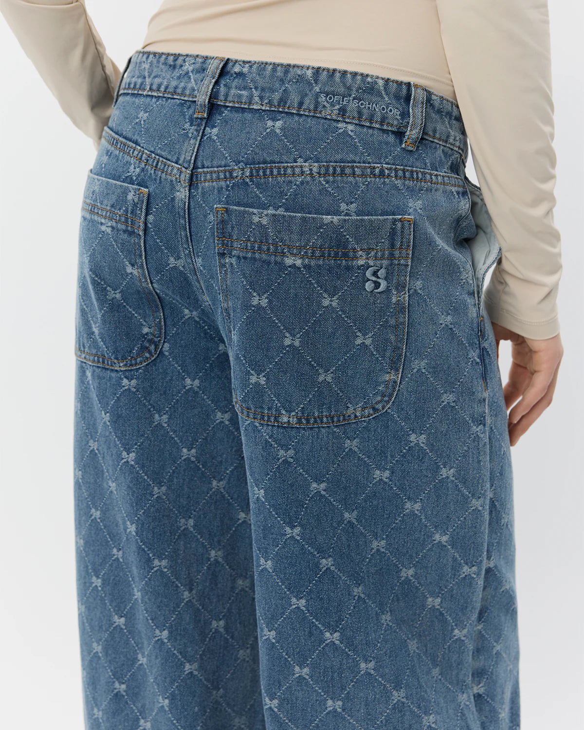 SOFIE SCHNOOR WOMEN AZZI LOW WAIST DENIM